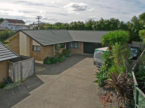 13 Rossiter Avenue, Waiuku