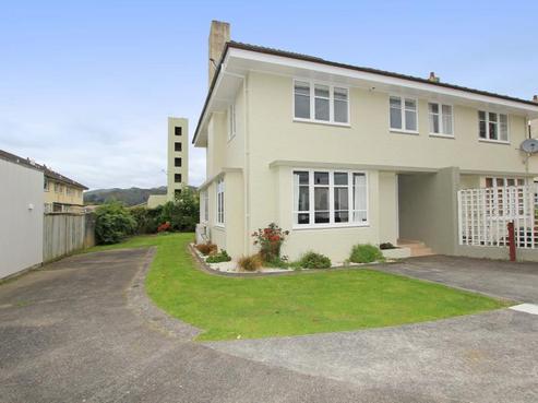4/151 Waterloo Road, Central Hutt