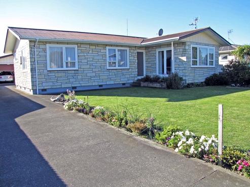 7 Davidson Avenue, Pirimai