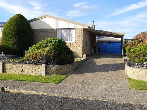 4 Ottrey Street, Clifton