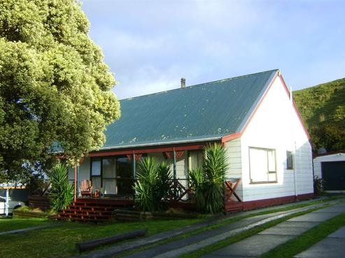 38 Einstein Street, Outer Kaiti