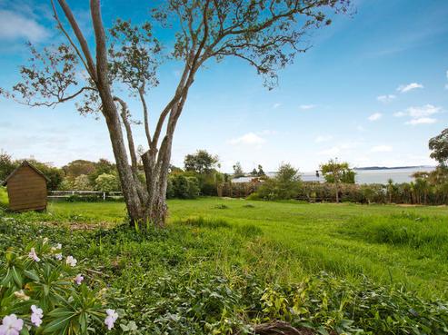 6 Burford Place, Mellons Bay