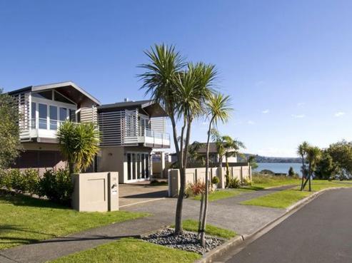 28 Compass Point Way, Half Moon Bay