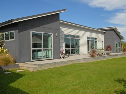 12 Esther Street, Martinborough