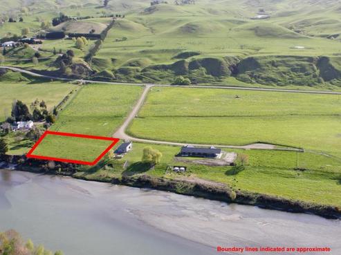 742E River Road, Otane