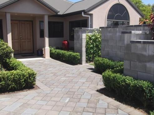 77 Ayrshire Drive, Grandview Heights