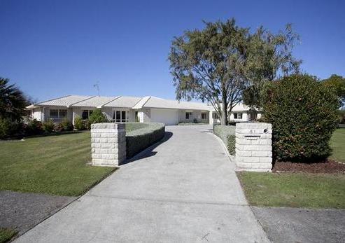 51 The Oaks Drive, Leamington