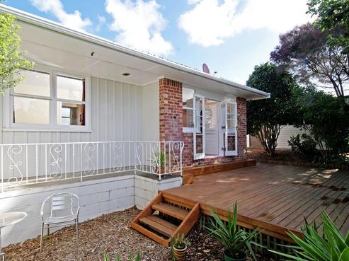 15D Ngatiawa Street, One Tree Hill