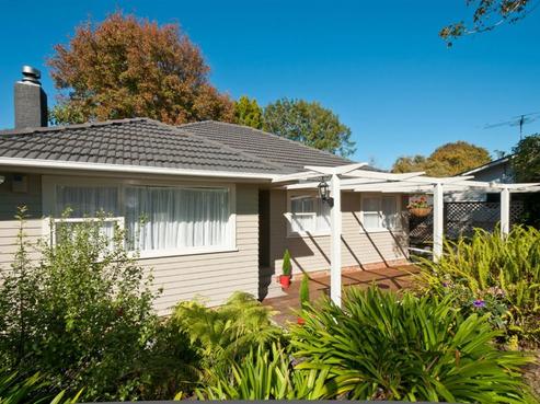 8 Mountbatten Avenue, Hillcrest