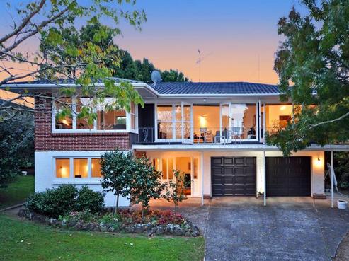 1 Tudward Glade, Hillcrest