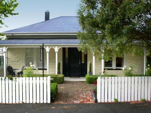 43 Wakefield Avenue, Sumner