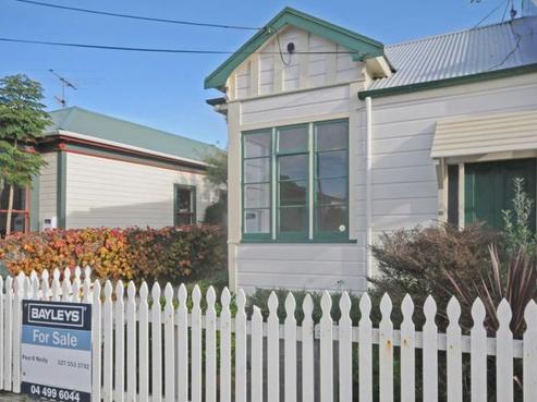 11 Riddlers Crescent, Petone