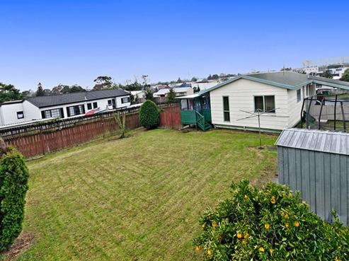 15 Riserra Drive, Ranui