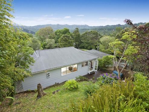 19 Warwick Avenue, Titirangi