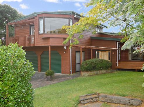 61 Houchens Road, Glenview