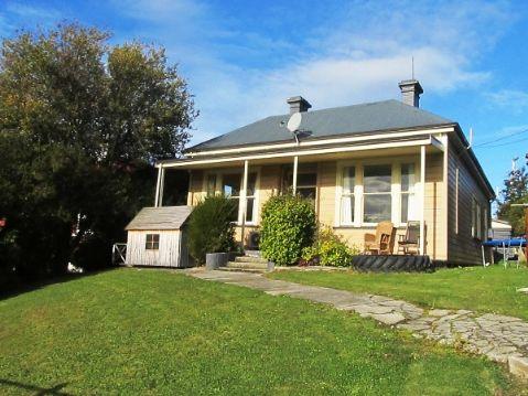 6 Lewin Street, Balclutha