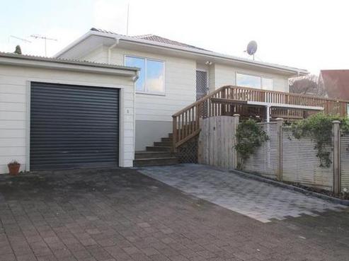 2/20 Athena Drive, Totara Vale