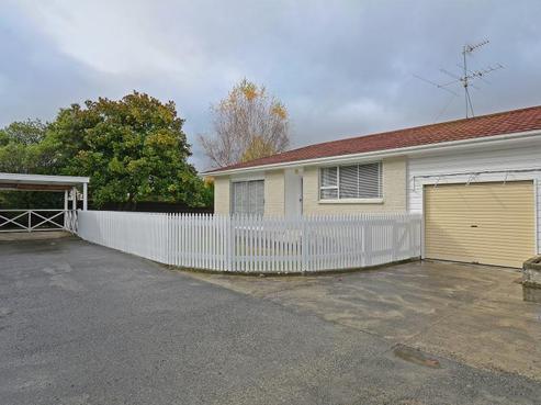 2/10 Denver Grove, Totara Park