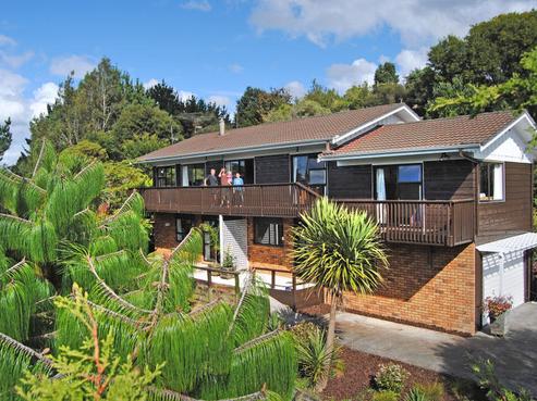 2 Hayes Road, Henderson Valley