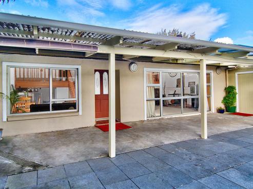 69 Waitakere Road, Waitakere