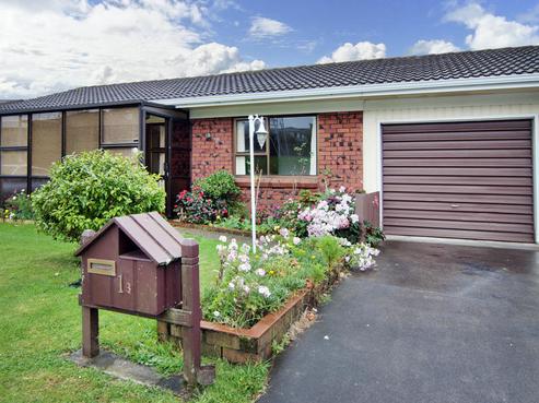 1B Strathnaver Crescent, Lynfield
