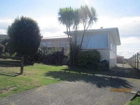 12 Harmel Road, Glendene