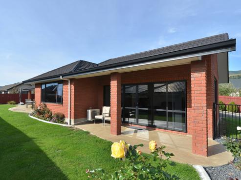 35 Cambelldon Crescent, Stoke
