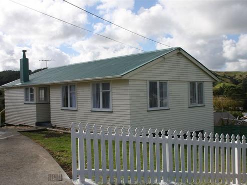 32 Nelson Street, Helensville