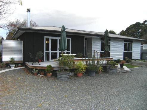 810A Riverslea Road South, Akina
