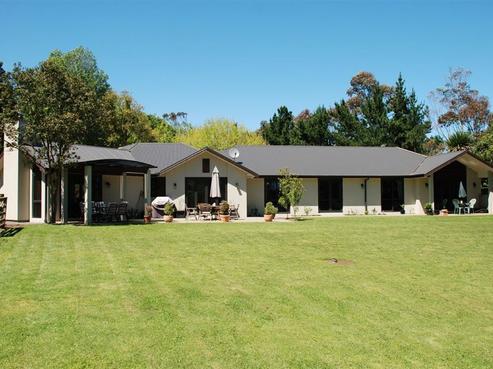 12 Waitangi Falls Road, Glenbrook