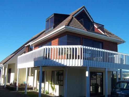 18 Bluegum Road, Paraparaumu Beach