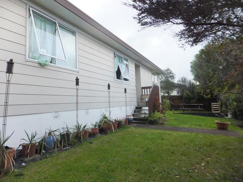 1/222 Waitemata Drive, Ranui