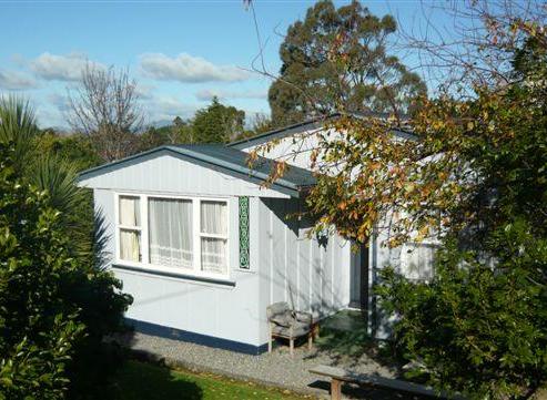 2 Ludlam Street, Featherston