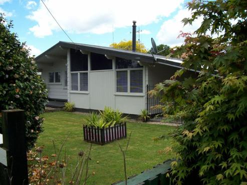 25 Carlyle Street, Leamington