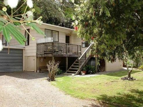 11 Matauwhi Road, Russell
