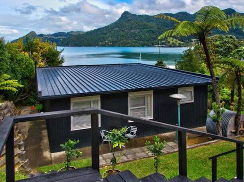 10 Foster Avenue, Huia