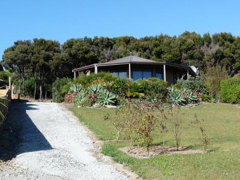6 Coachmans Way, Cable Bay