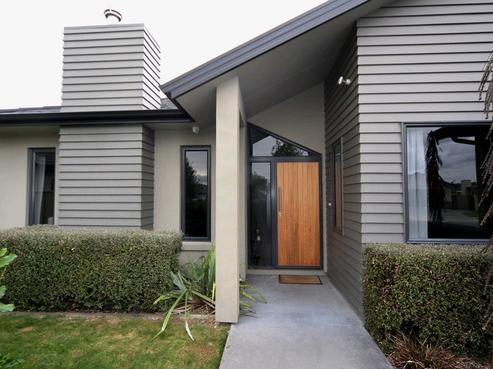 24 Pania Place, Poraiti