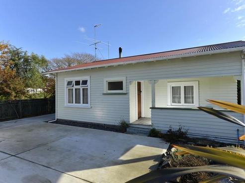 13 Pitfure Road, Wakefield