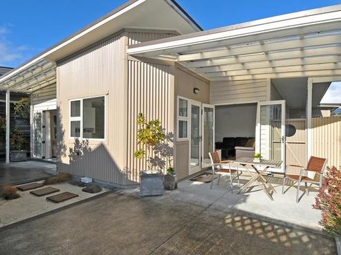 10 Clearwater Terrace, Brown Owl