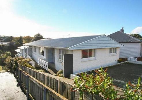 20A Meadow Street, Mornington