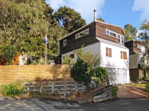 1/14 Pitoitoi Road, Days Bay