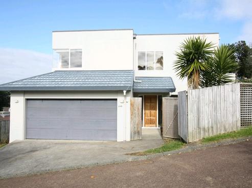 64 Gosford Drive, Botany Downs