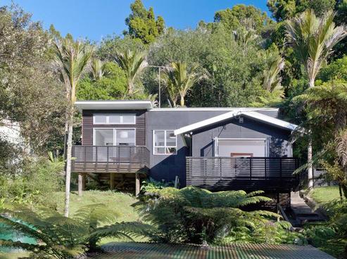 18 Mahoe Road, Titirangi