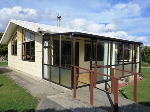 22 Feary Crescent, Takaka