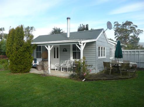 7 Seaforth Street, Karitane