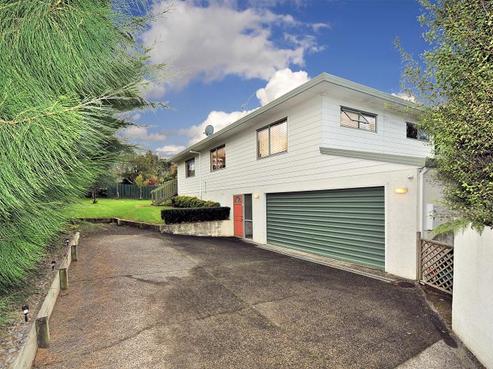 8 Tallington Crescent, Torbay