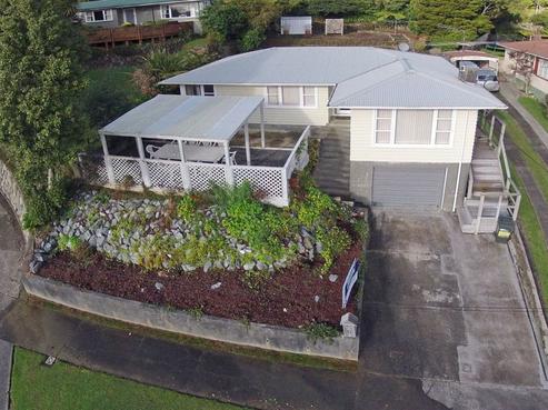 5 Holmes Grove, Naenae