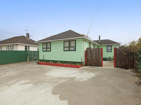 26 Strand Crescent, Naenae
