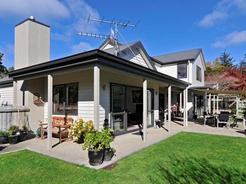 33A Lewis Road, Lynmore